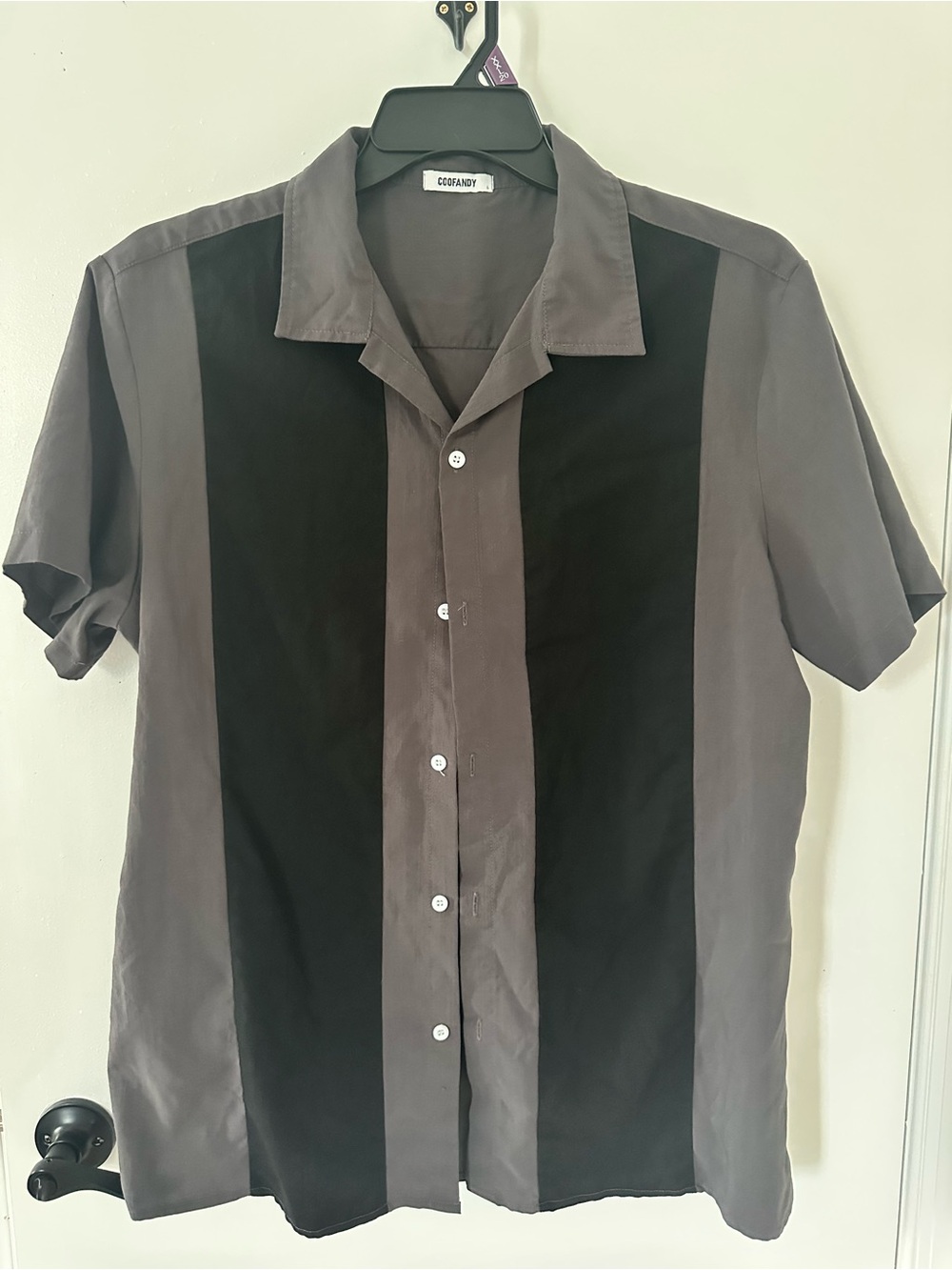 Men's Short Sleeve Button-Up Shirt in Charcoal and Black